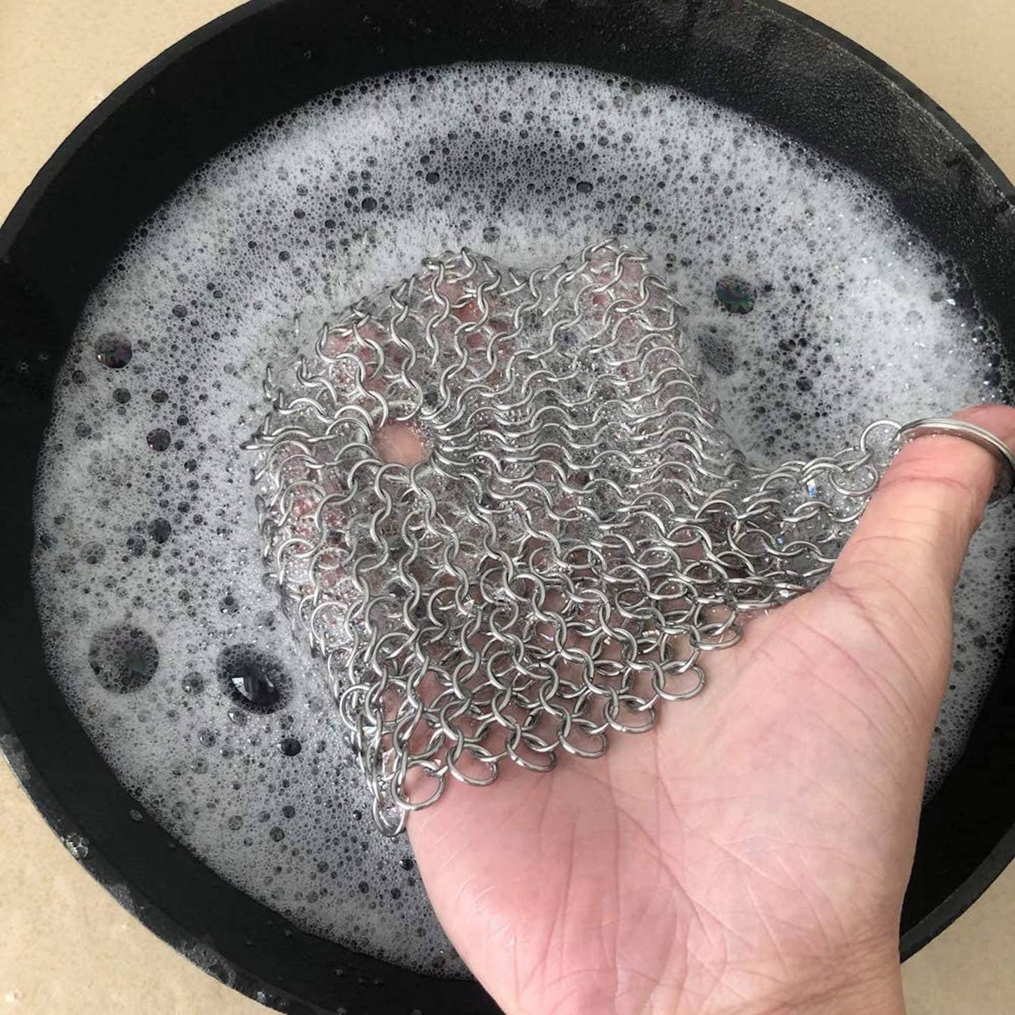 Chain Cast Iron Cleaner and Scrubber